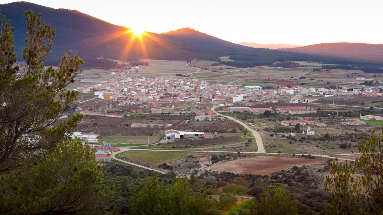 La Casa Grande Pension Talayuelas  Buitenkant foto